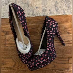Nine West heart NWT high heels-NW Krystal black/pink heels sz 7